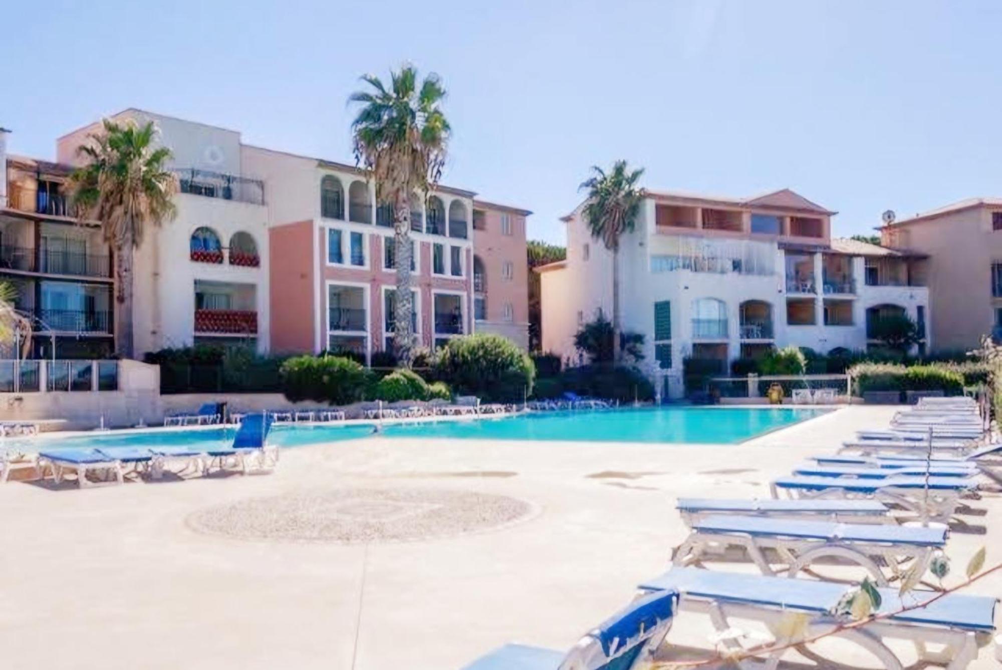Appartement T2 - Bord De Mer - Piscine Six-Fours-les-Plages Exterior foto